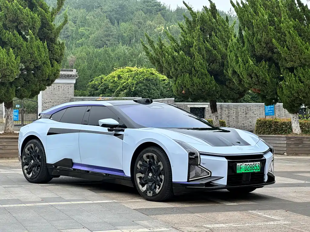 HiPhi HiPhi Z 2023 мест