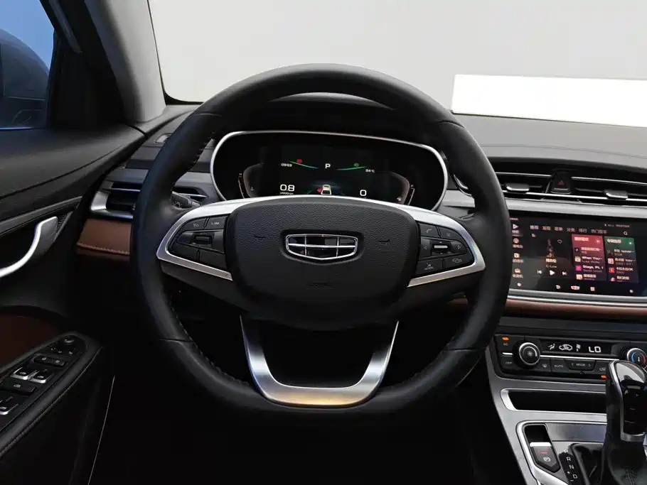Geely Emgrand — миниатюра 15