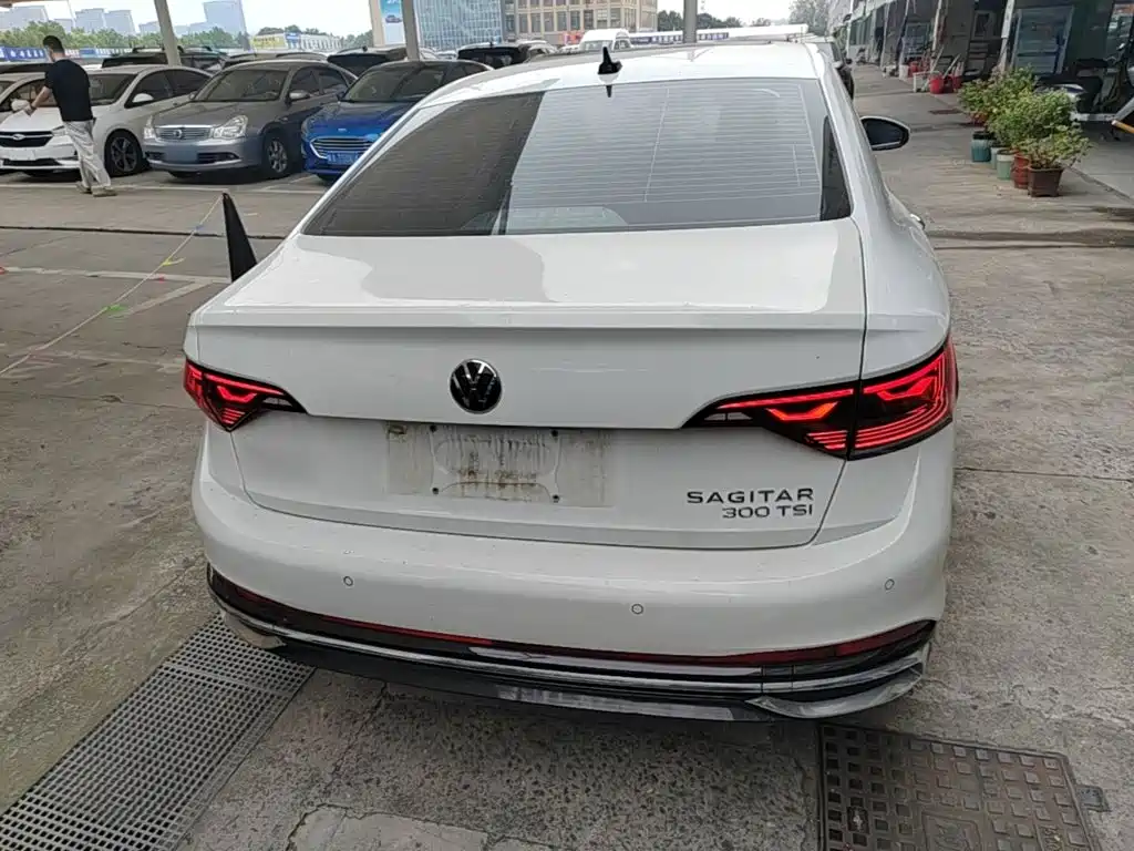 Volkswagen Sagitar — миниатюра 6