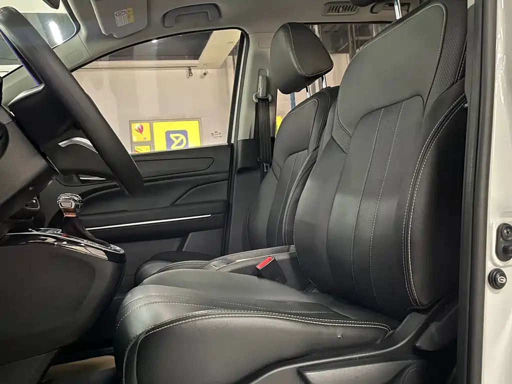 GAC Motor Trumpchi M6 — миниатюра 10