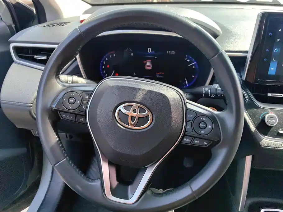 Toyota Corolla Cross — миниатюра 15