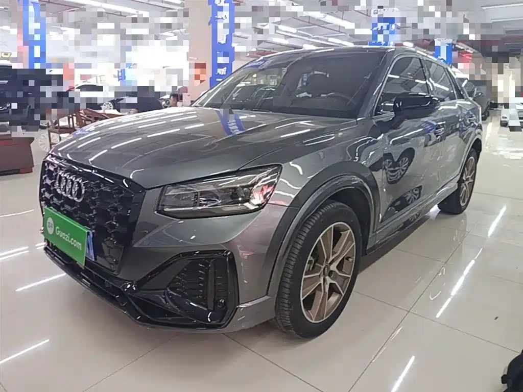 Audi Q2L 2023
