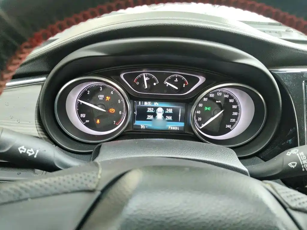Buick Envision Plus — миниатюра 4