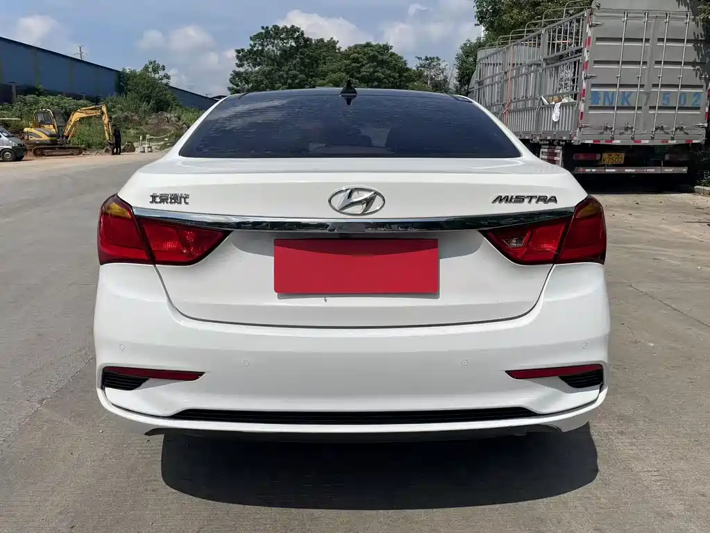Hyundai Mistra — миниатюра 8