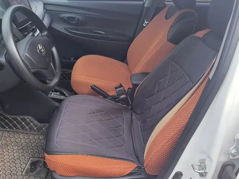 Toyota Yaris L — миниатюра 9