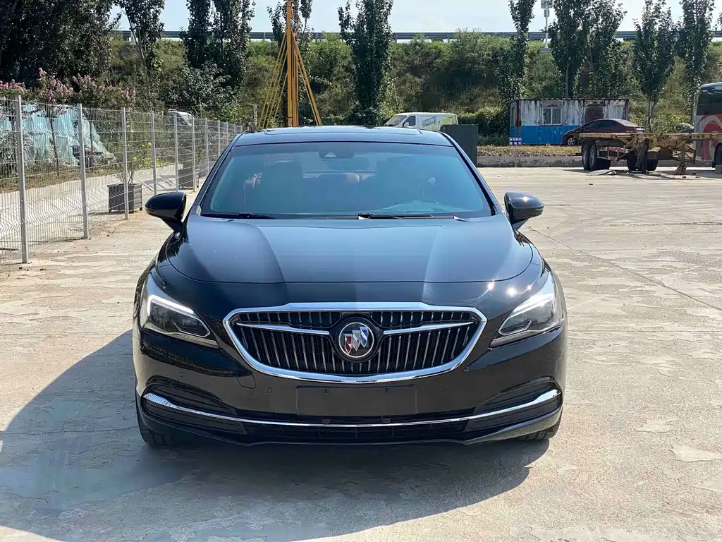 Buick LaCrosse — миниатюра 2