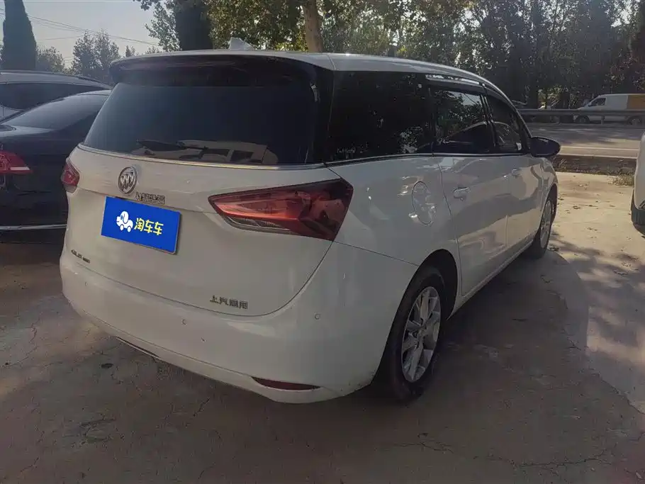 BUICK  GL6