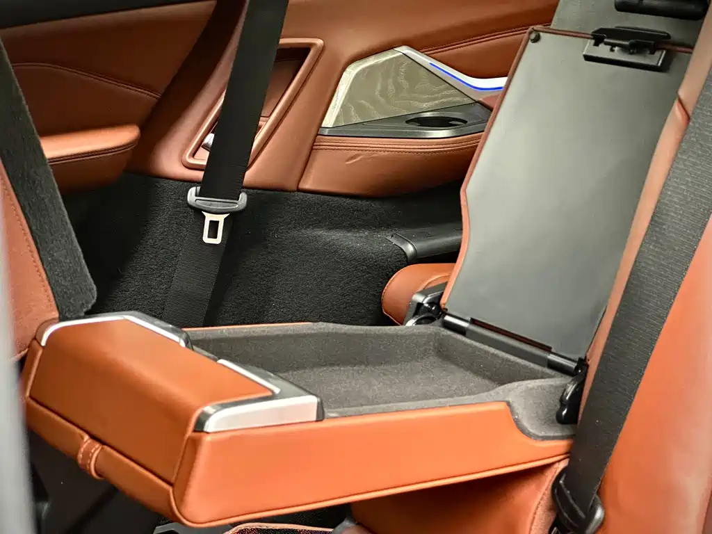 BMW X7 — миниатюра 27