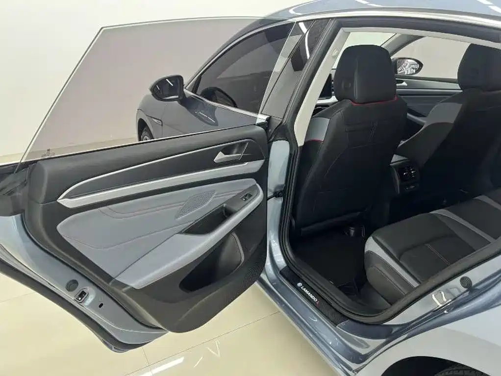 Volkswagen Lamando — миниатюра 10