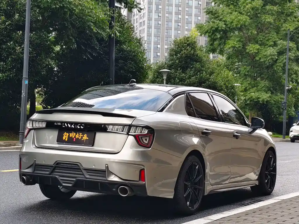 Lynk & Co 03 — миниатюра 20