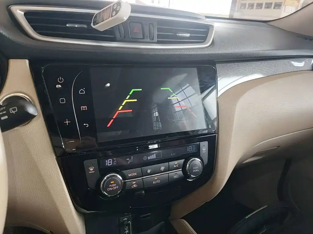 Nissan X-Trail — миниатюра 13