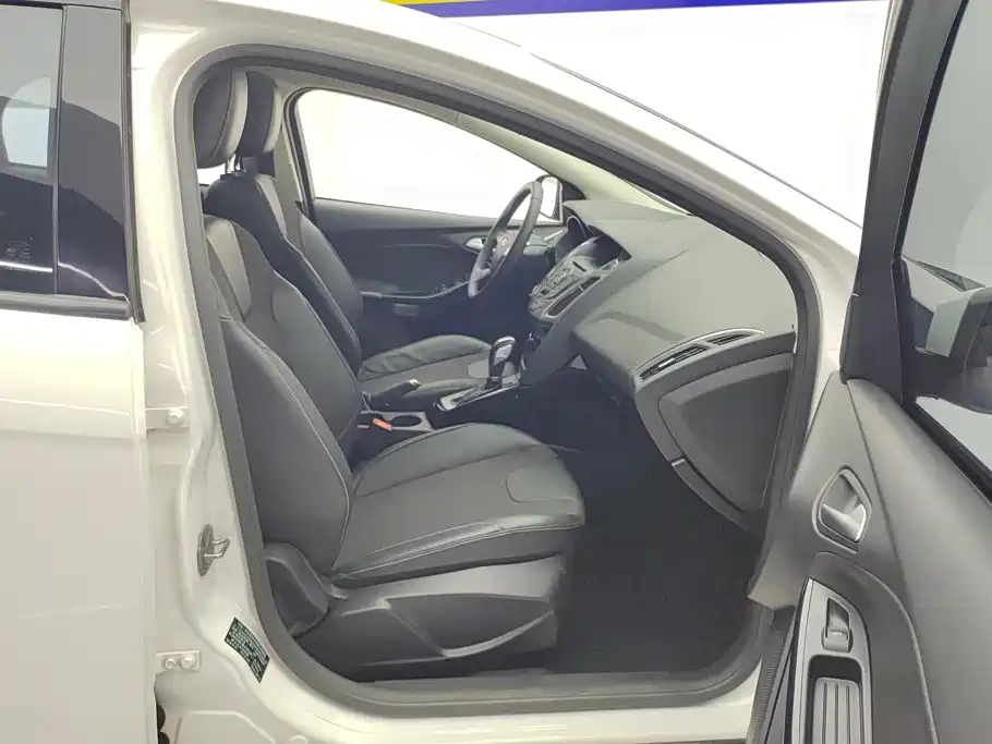 Ford Focus — миниатюра 8