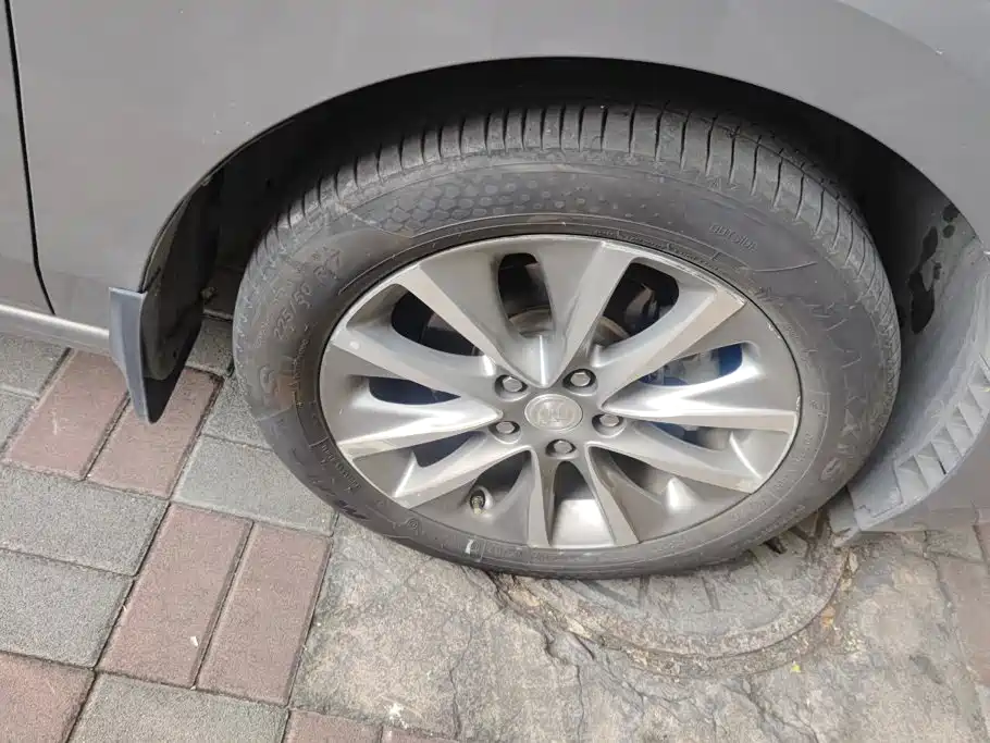Buick GL6 — миниатюра 6