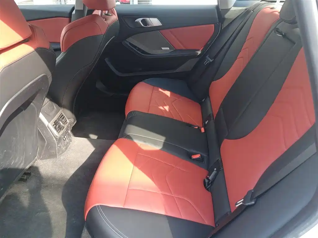 BMW 2 Series — миниатюра 9