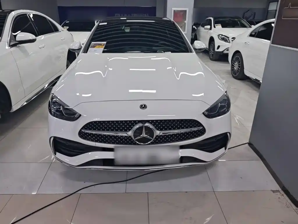Mercedes-Benz C-Class — миниатюра 6