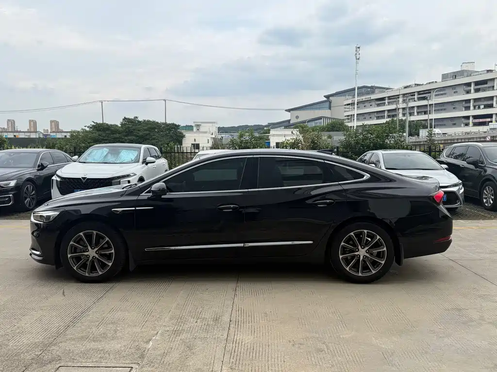 Buick LaCrosse — миниатюра 4