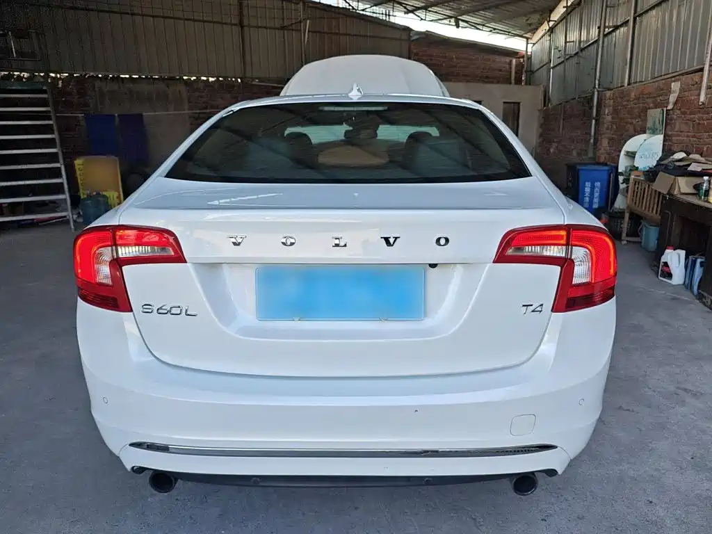 Volvo S60 — миниатюра 6