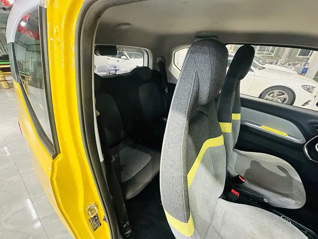 Wuling MINIEV — миниатюра 10