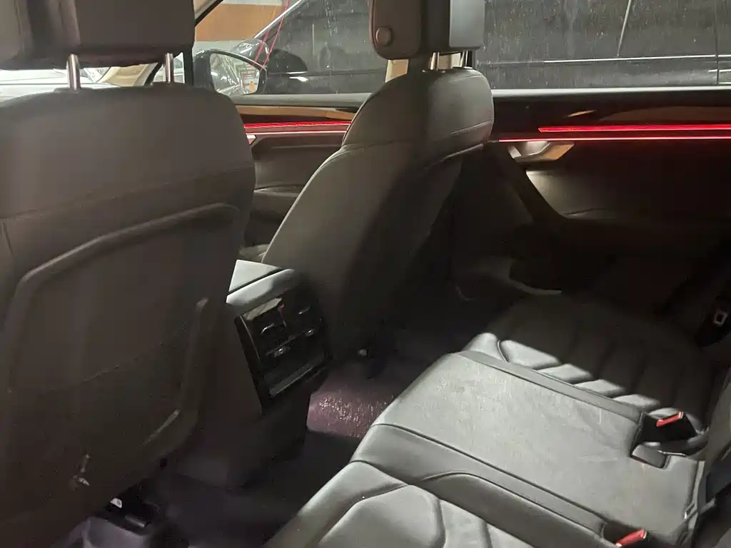 Volkswagen Touareg — миниатюра 7