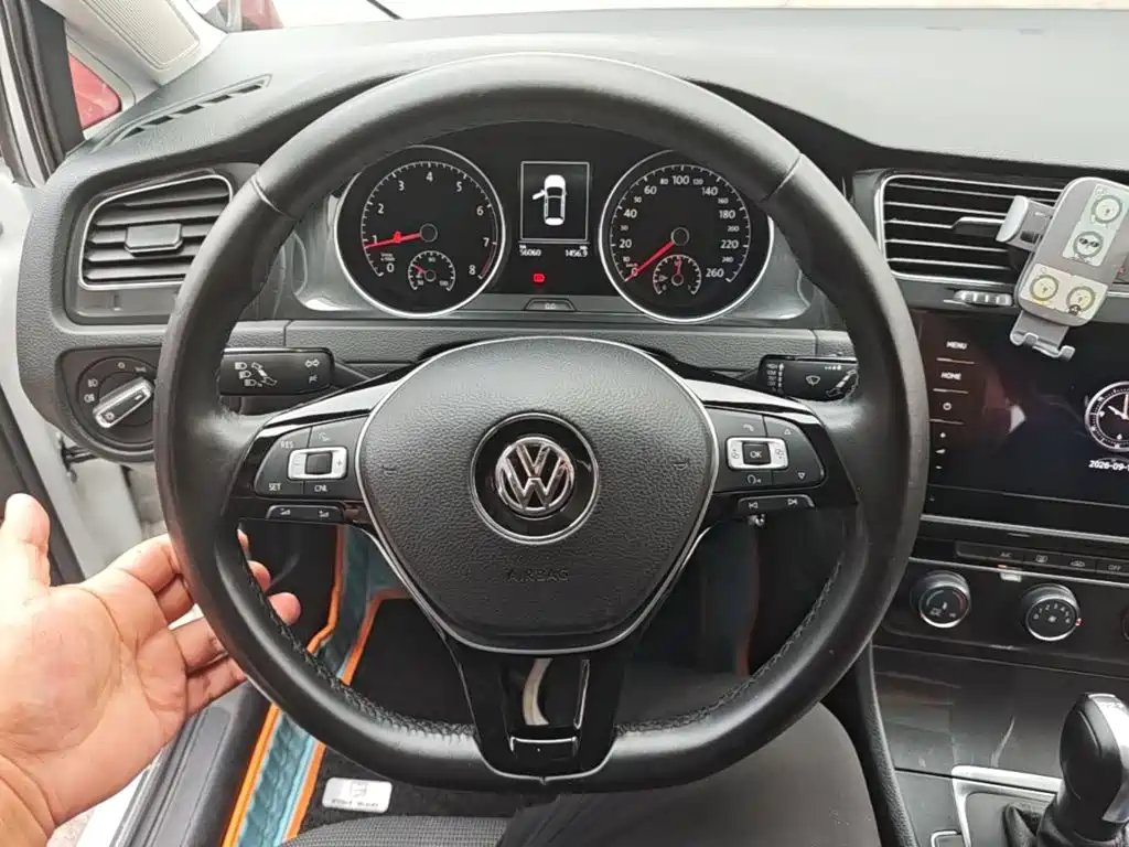 Volkswagen Golf — миниатюра 11