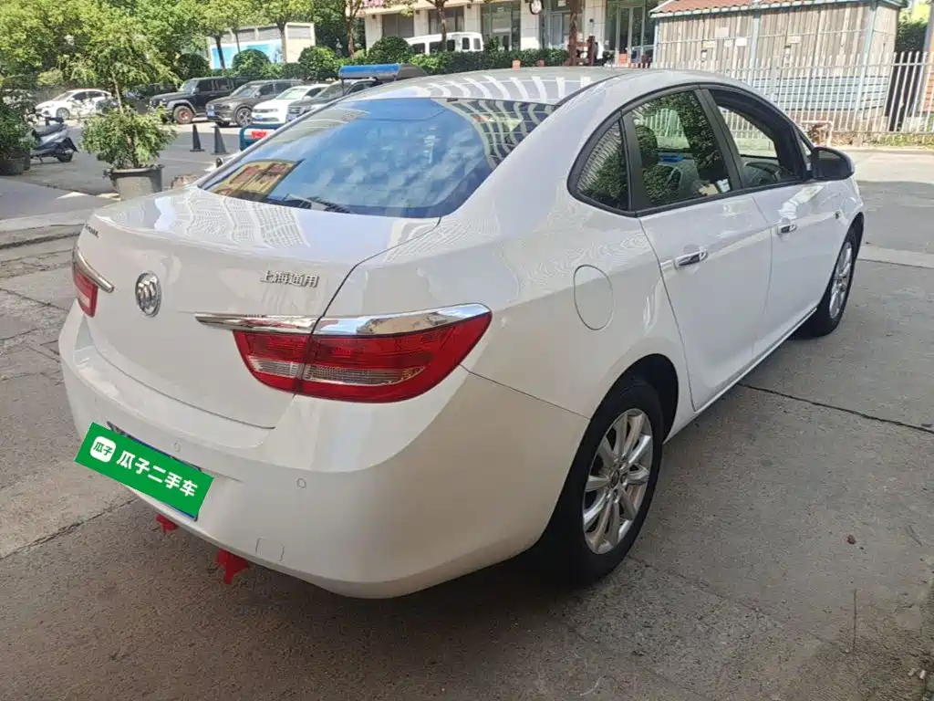 Buick Excelle — миниатюра 7