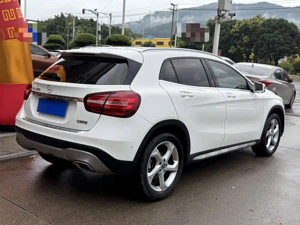 Mercedes-Benz GLA — миниатюра 5