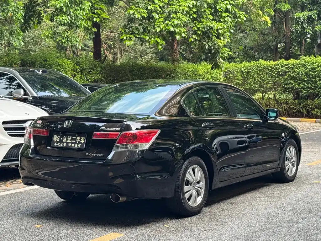 Honda Accord — миниатюра 4