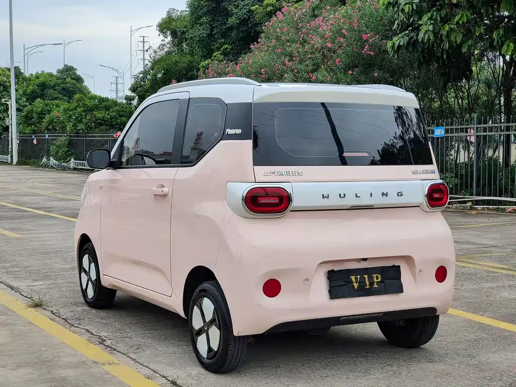 Wuling MINIEV — миниатюра 4