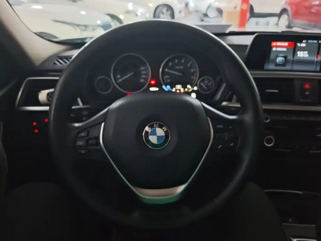 BMW 3 Series — миниатюра 11