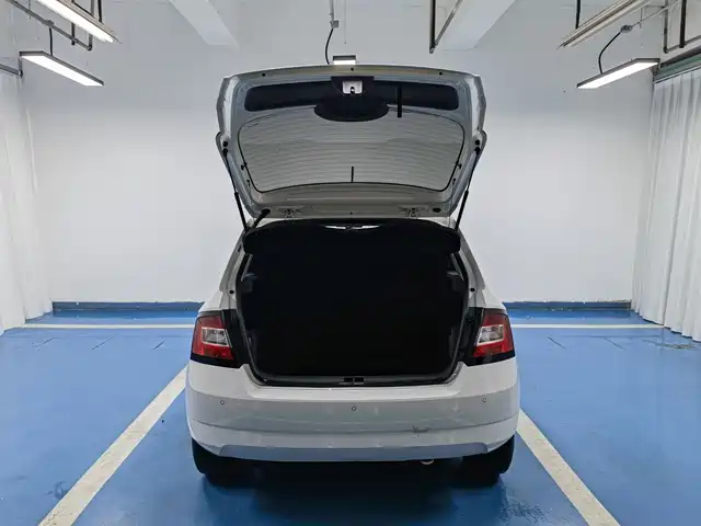 Skoda Fabia 2017 1.4L AT