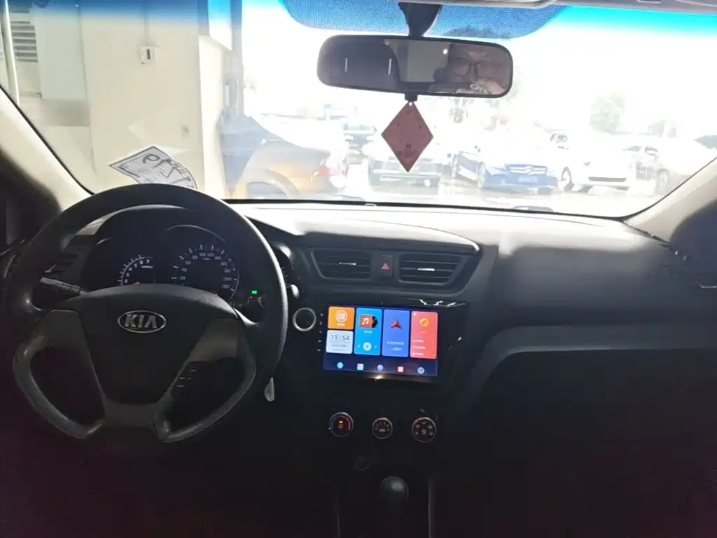 Kia K2 — миниатюра 10
