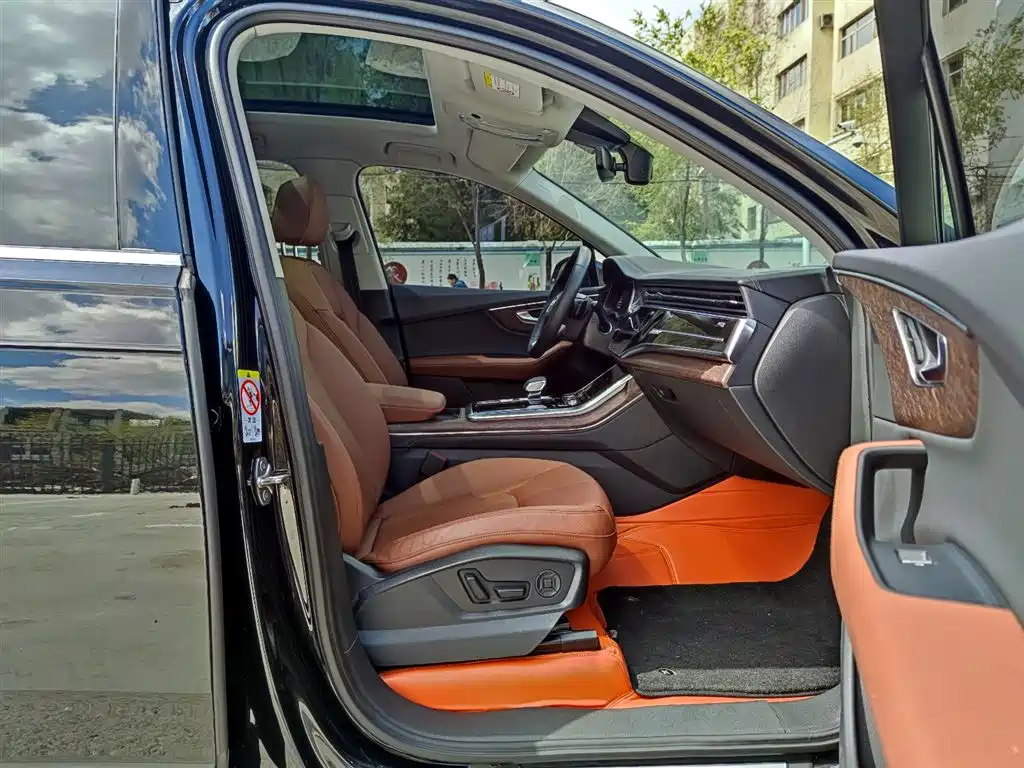 Audi Q7 2023 55 TFSI quattro S line Sport