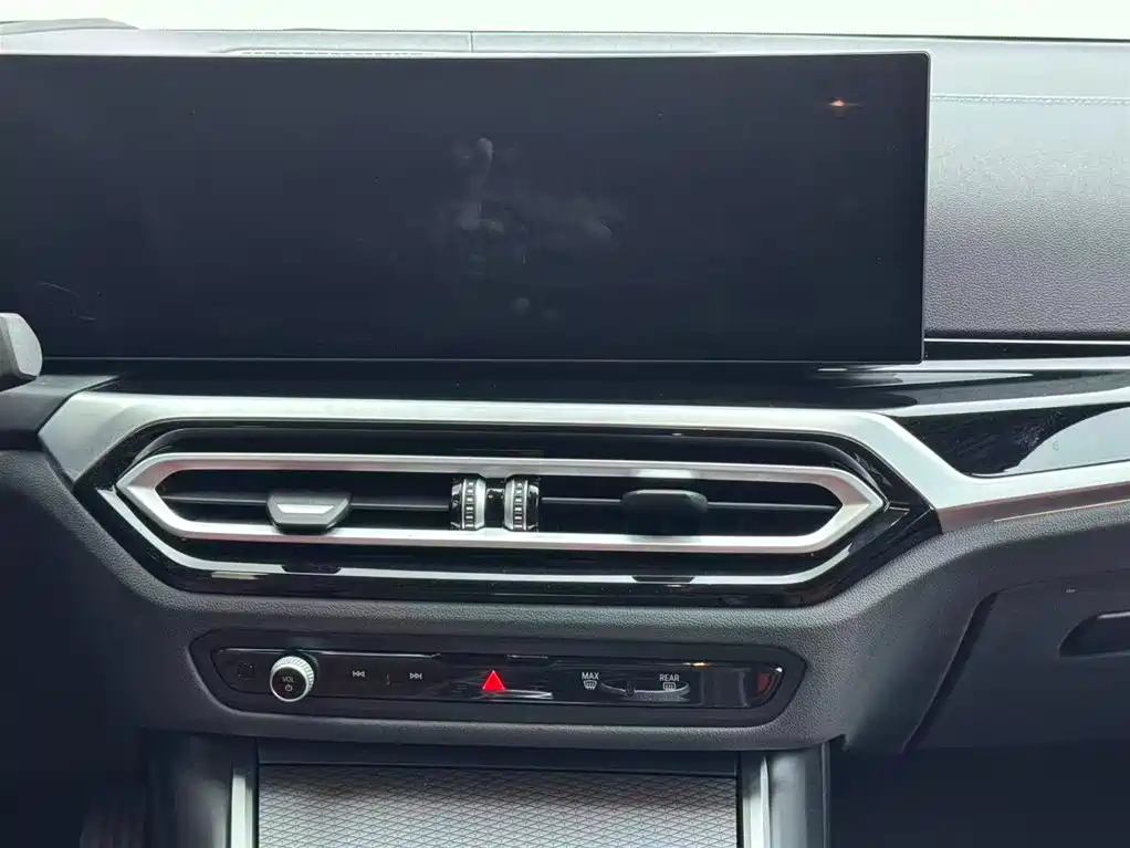 BMW 3 Series — миниатюра 13