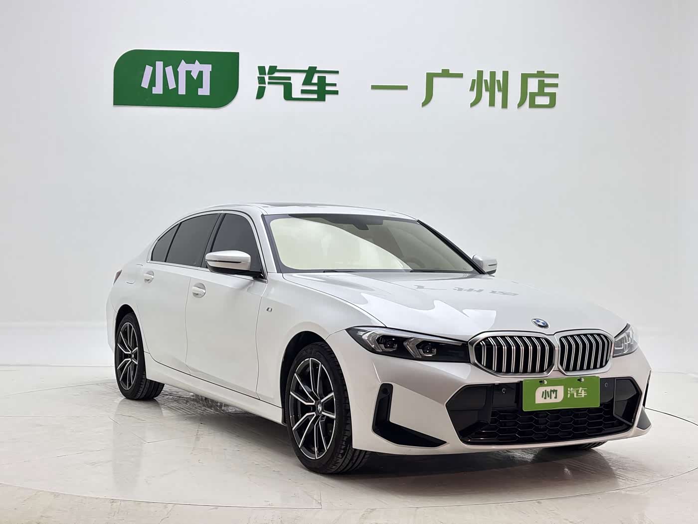 BMW 3 Series 2.0 л 2023 г. Белый, пробег 34000 км