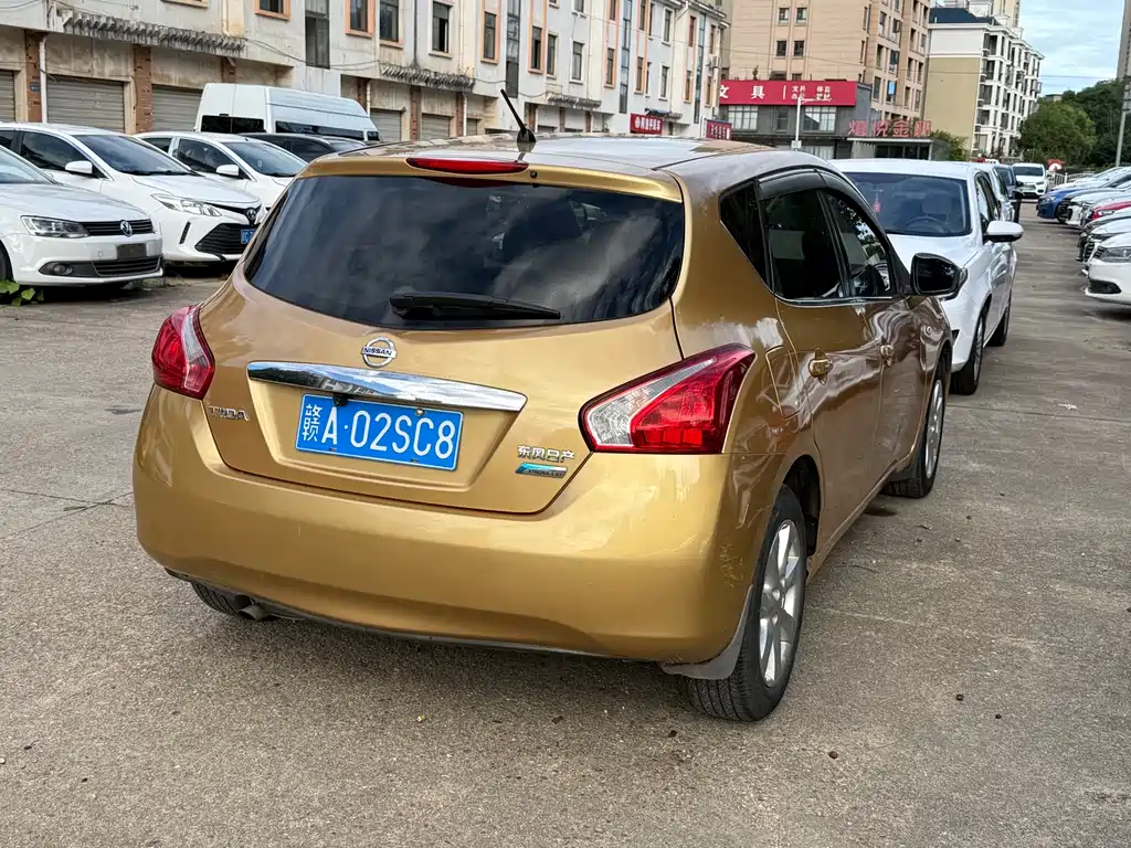 Nissan Tiida — миниатюра 5