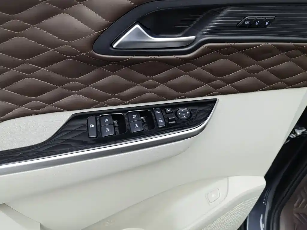 Hyundai Custo — миниатюра 9