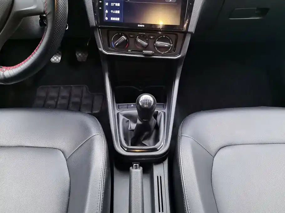 Volkswagen Santana — миниатюра 16