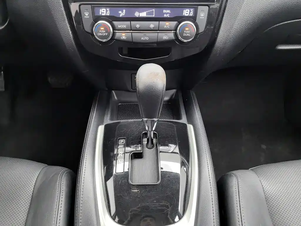 Nissan X-Trail — миниатюра 13