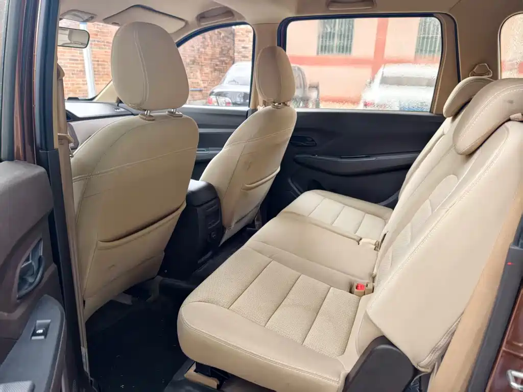 Wuling Hongguang — миниатюра 9