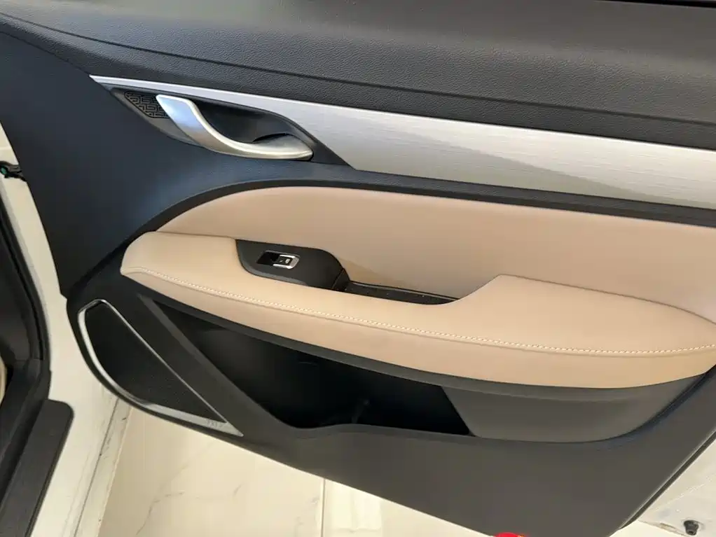 Geely Emgrand — миниатюра 14