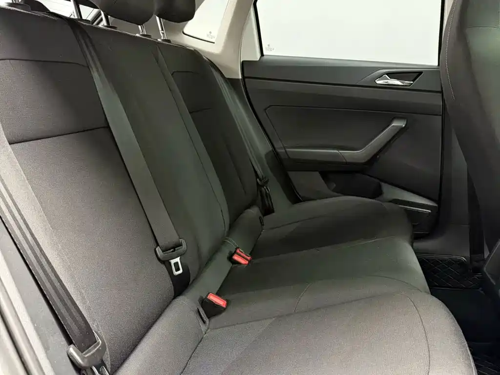 Volkswagen Polo — миниатюра 5