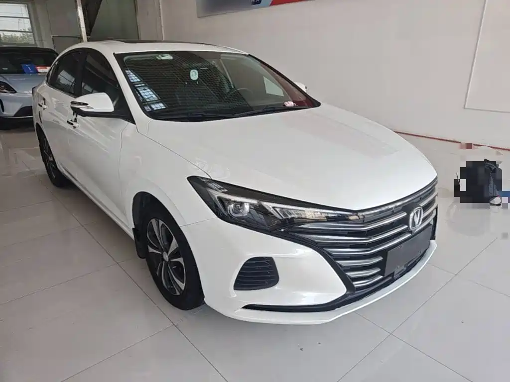 Changan Eado — миниатюра 4