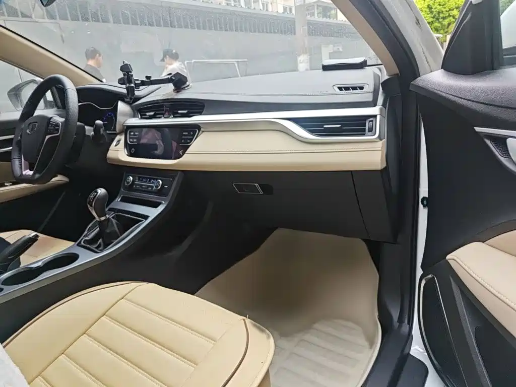 Geely Emgrand — миниатюра 18