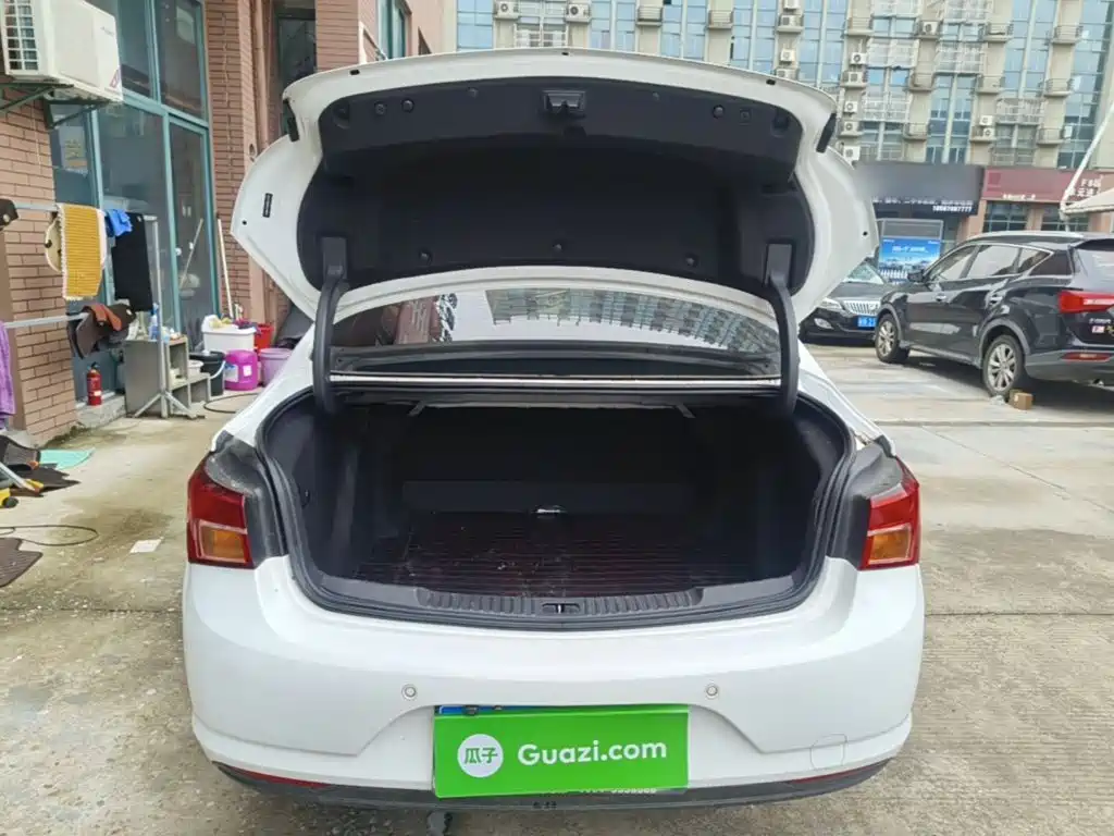 Buick Verano — миниатюра 19
