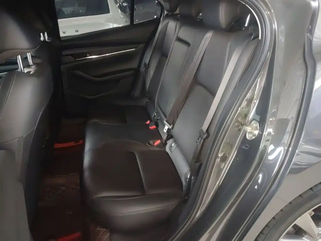 Mazda 3 Axela — миниатюра 17