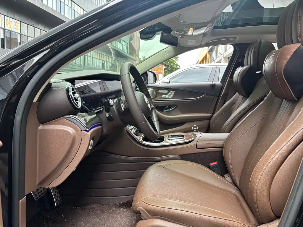 Mercedes-Benz E-Class — миниатюра 3