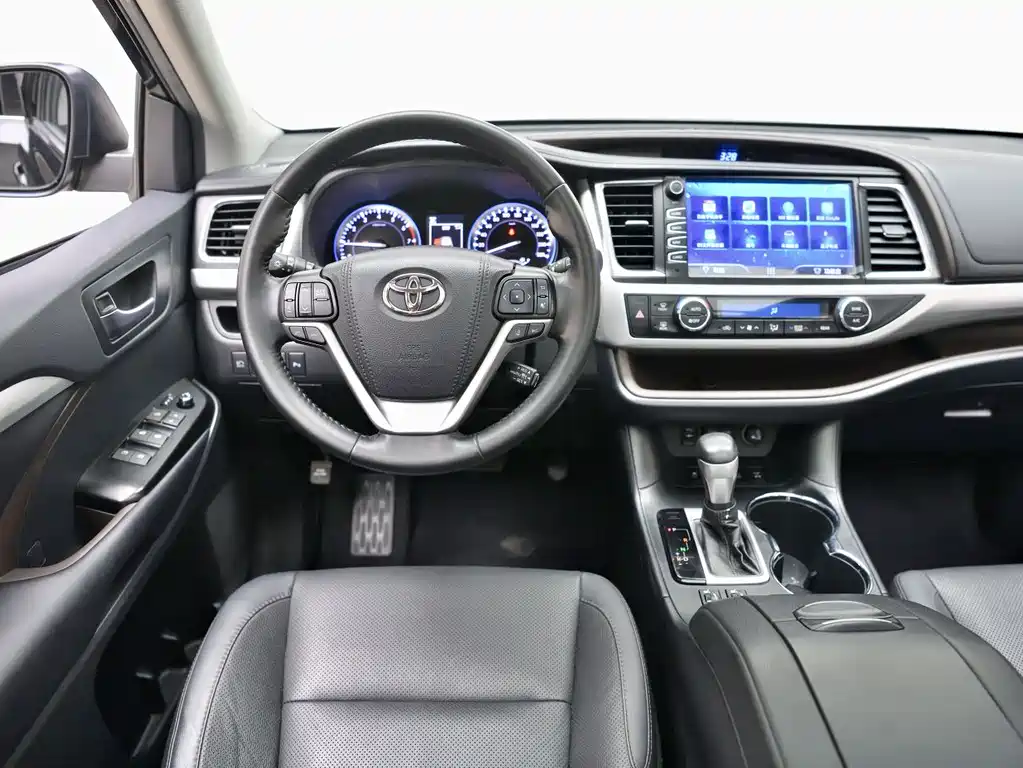 Toyota Highlander 2018 2.0T Luxury 7 мест VI