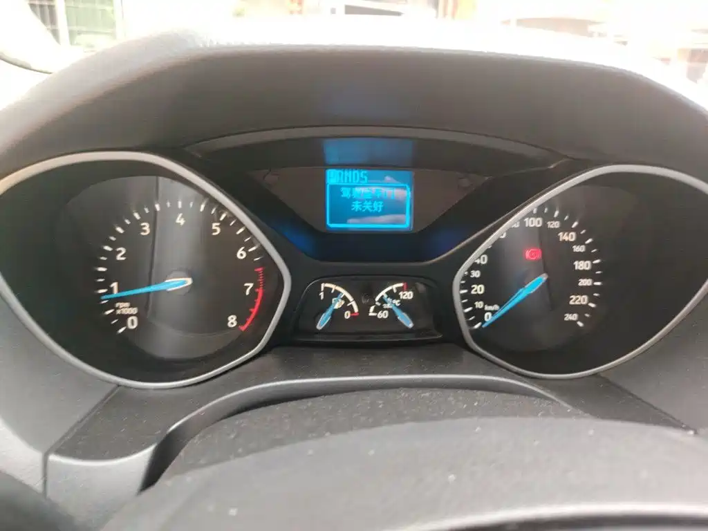 Ford Focus — миниатюра 7