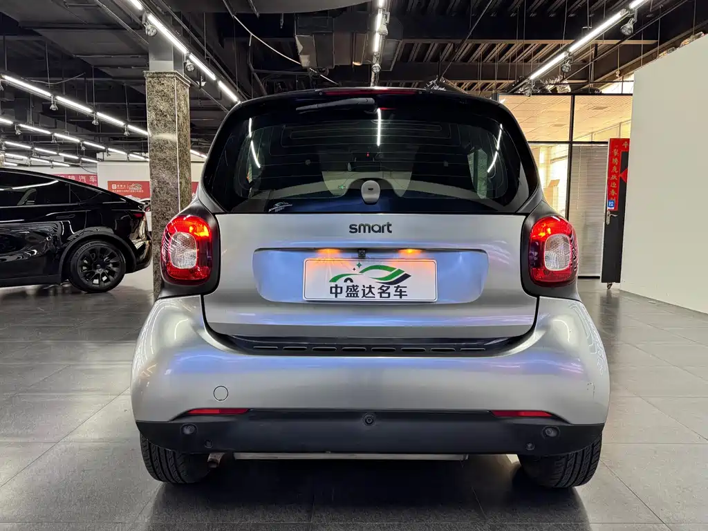 smart Smart Fortwo — миниатюра 5