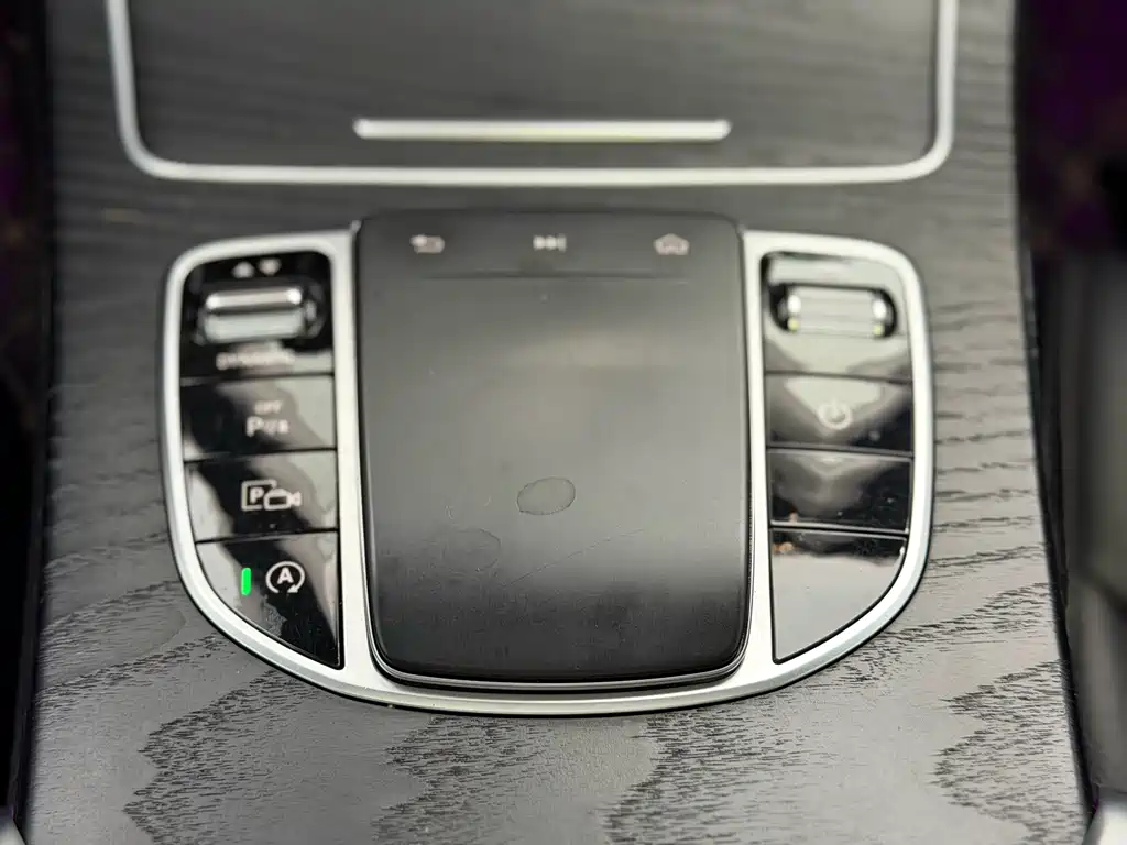 Mercedes-Benz C-Class — миниатюра 14